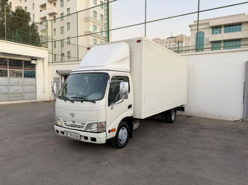 Toyota Dyna 2006 - 260 000 TMT - Aşgabat - img 4
