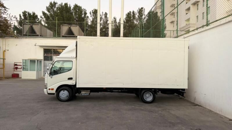Toyota Dyna 2006 - 260 000 TMT - Aşgabat - img 3