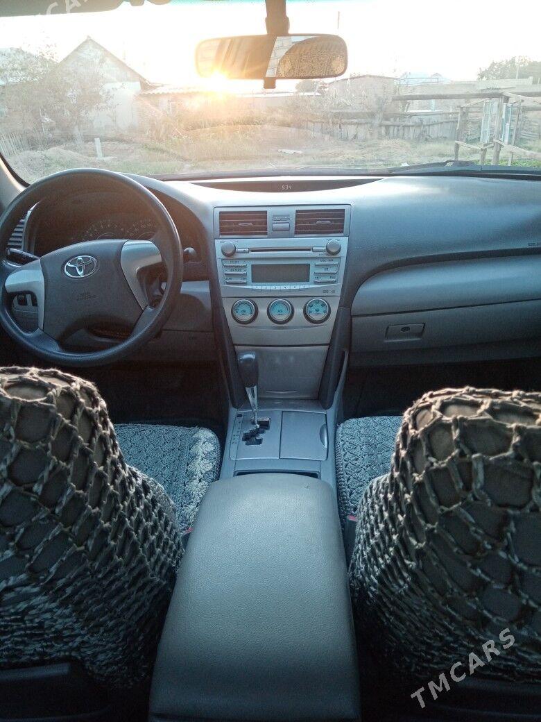 Toyota Camry 2010 - 140 000 TMT - Mary - img 6