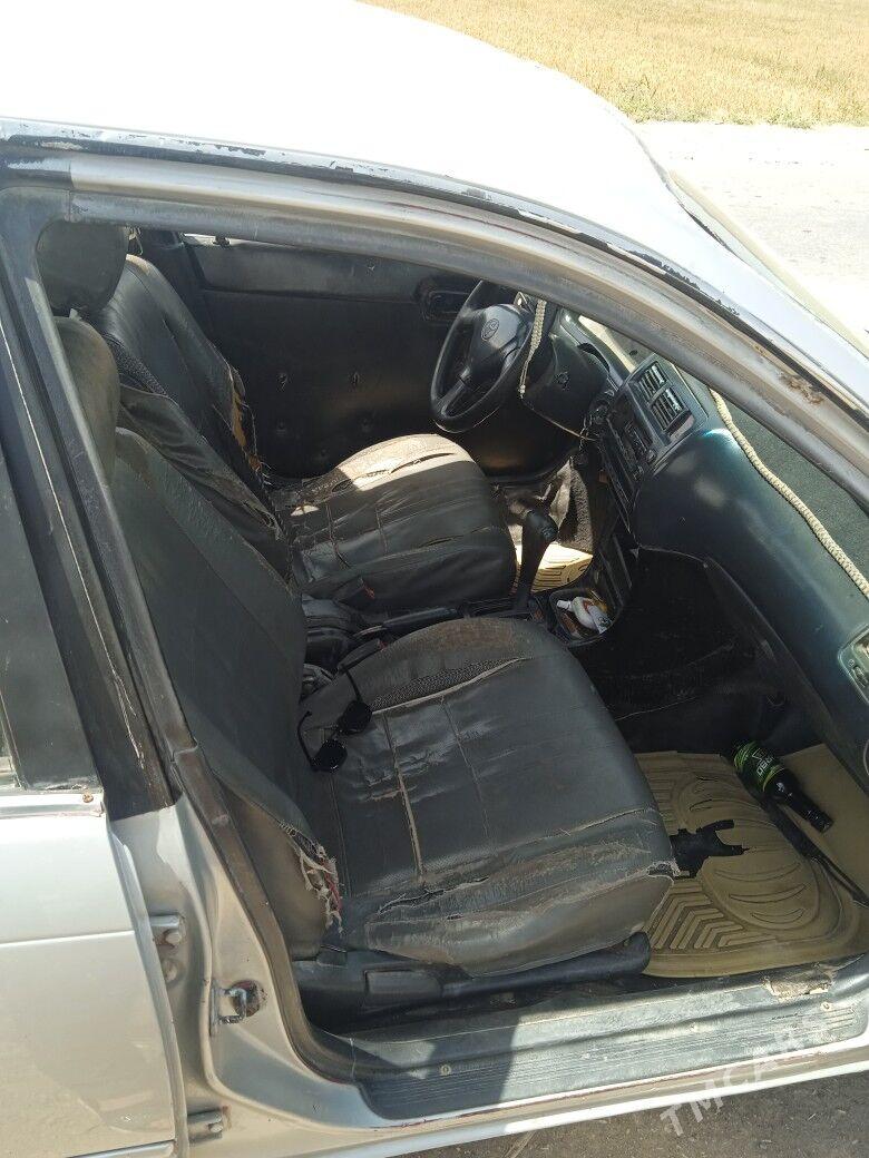 Toyota Corolla 1993 - 32 000 TMT - Сакар - img 1