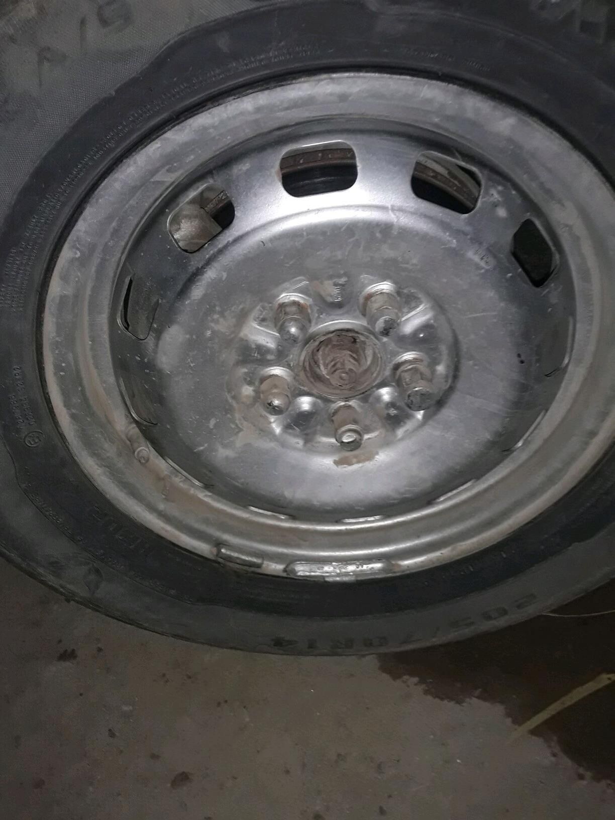 disga 14 1 000 TMT - Гурбансолтан Едже - img 2