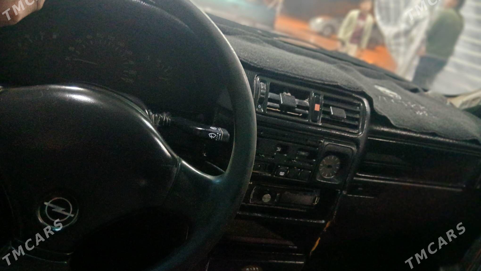 Opel Vectra 1993 - 29 000 TMT - Мары - img 4