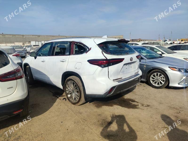 Toyota Highlander 2022 - 510 000 TMT - Baýramaly - img 9