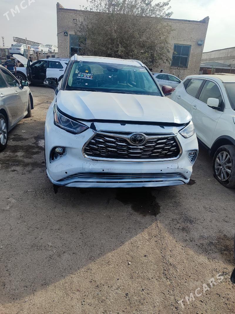 Toyota Highlander 2022 - 510 000 TMT - Baýramaly - img 8