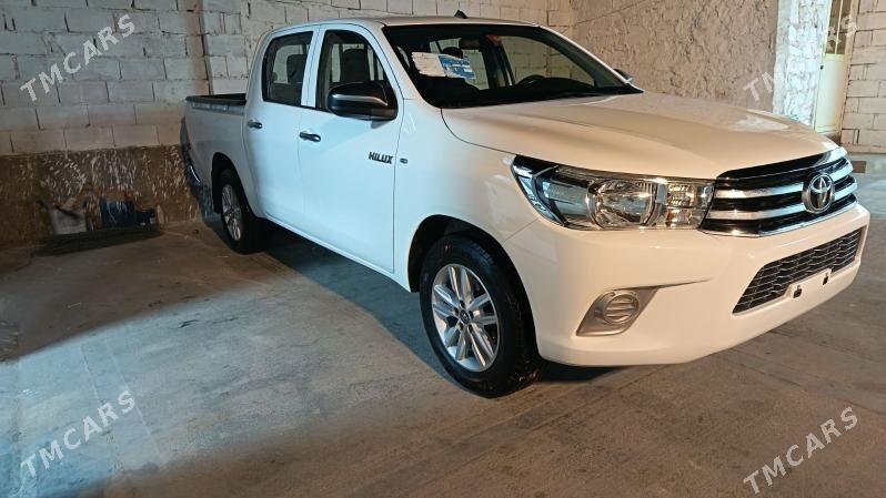 Toyota Hilux 2021 - 358 000 TMT - Балканабат - img 4