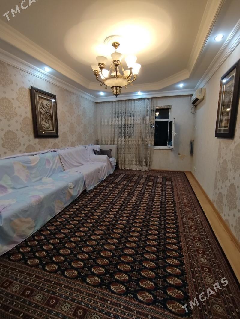 Мир 2 9/3 этаж 4 ком - Parahat 2 - img 1