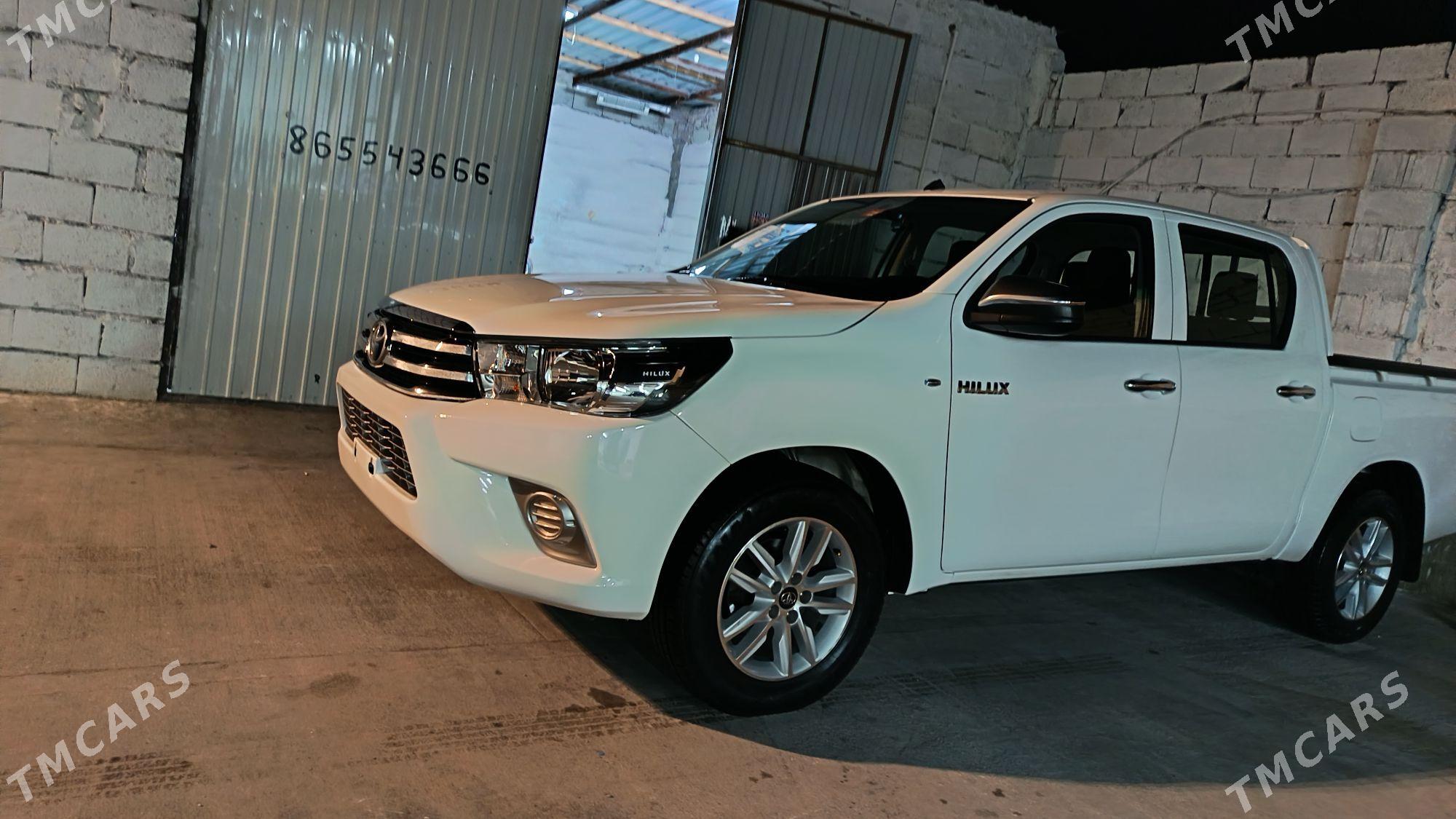 Toyota Hilux 2021 - 358 000 TMT - Балканабат - img 1