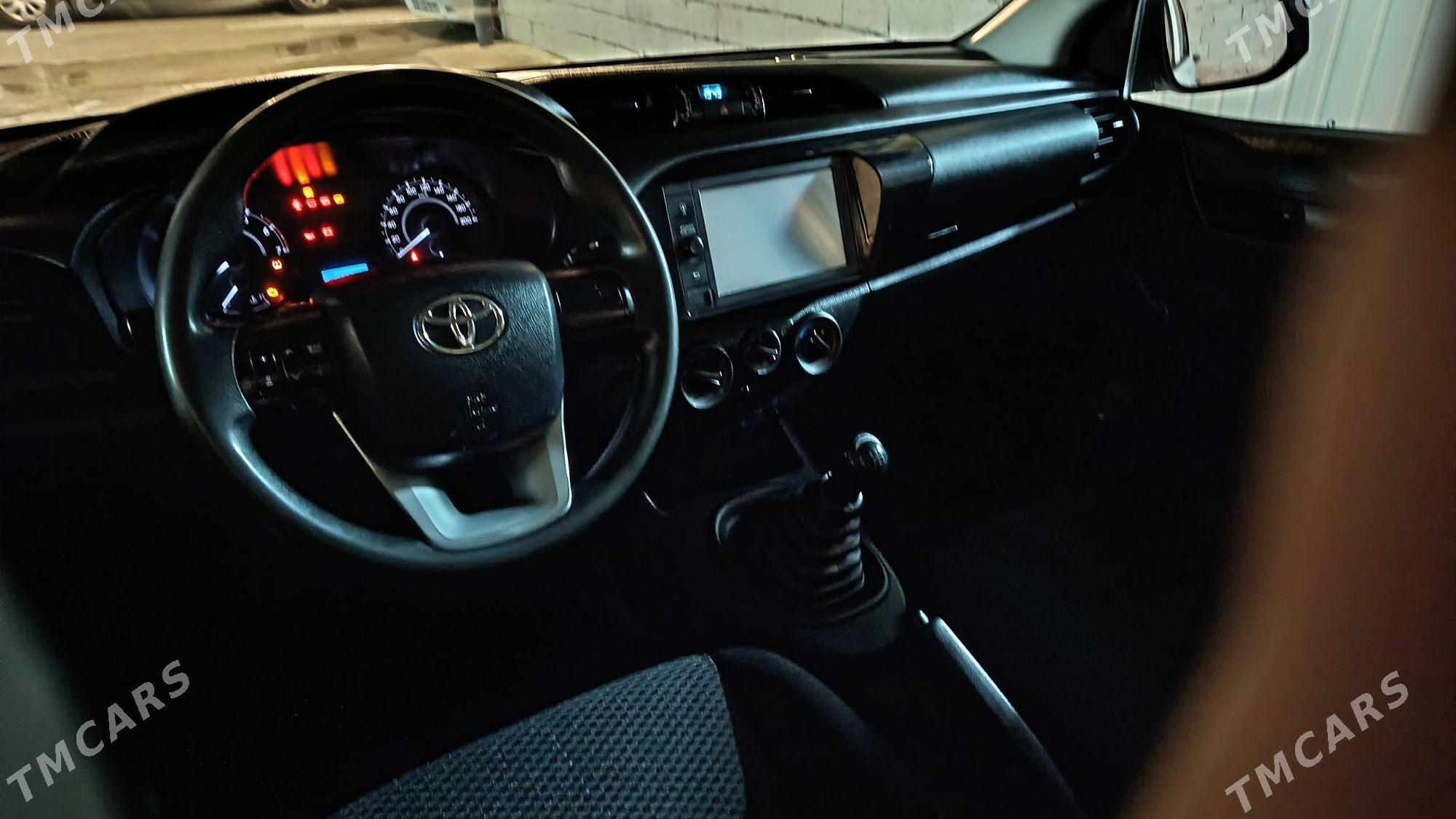 Toyota Hilux 2021 - 358 000 TMT - Балканабат - img 7