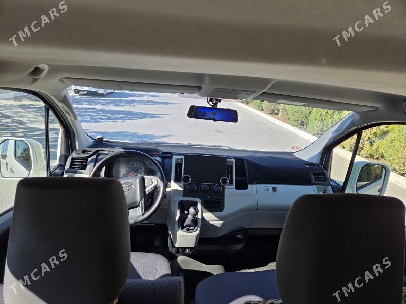 Toyota Hiace 2021 - 500 000 TMT - Бузмеин - img 3