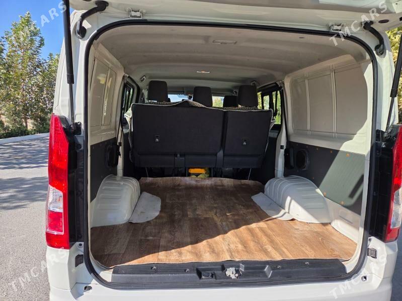 Toyota Hiace 2021 - 500 000 TMT - Бузмеин - img 7