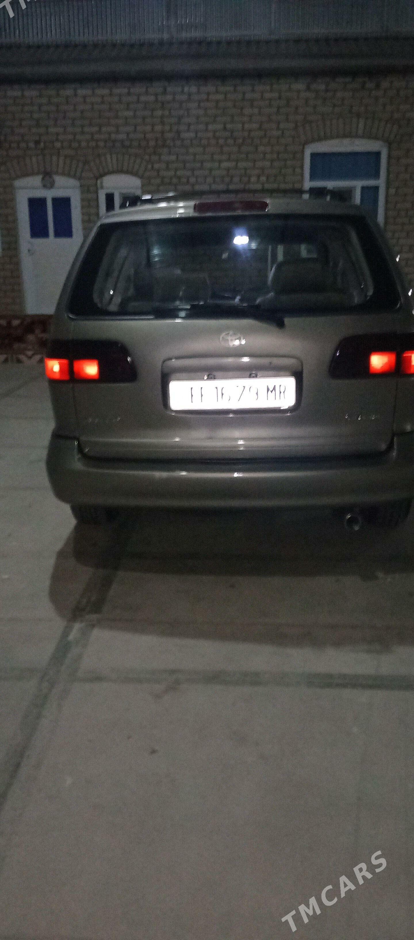 Toyota Sienna 1999 - 130 000 TMT - Сакарчага - img 4