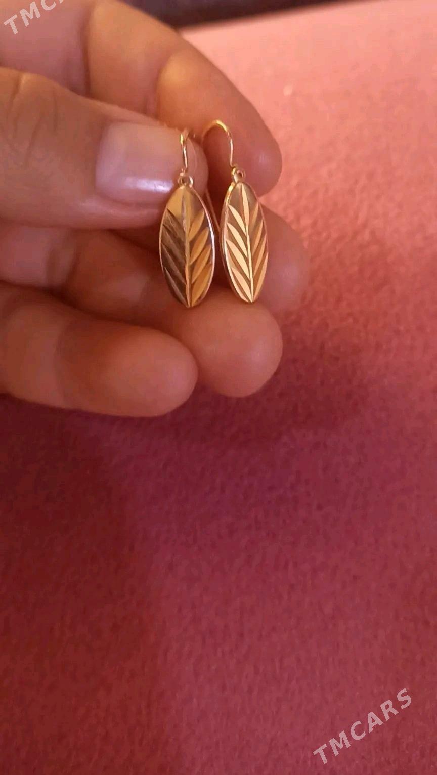 Gyzyl gulak halka - Mary - img 1