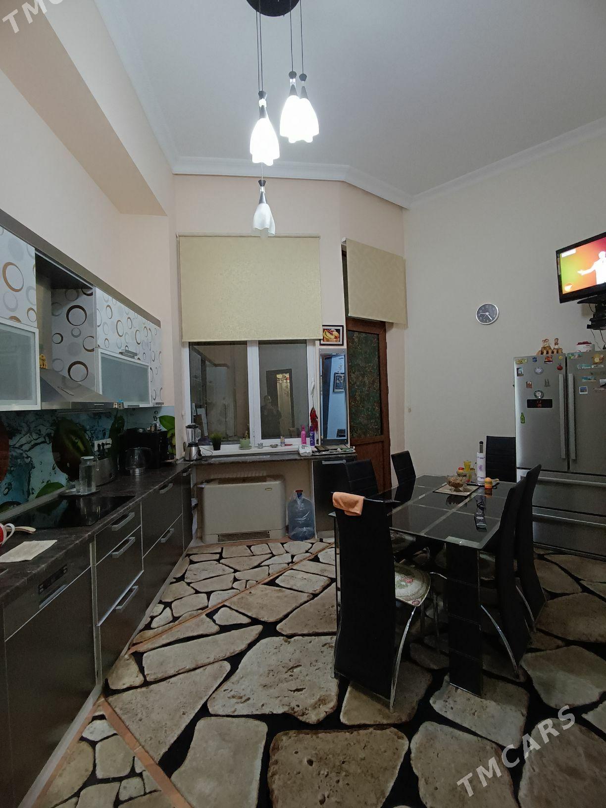 ЭЛИТ! 3 КОМ-170м²,5ЭТ - Podwoýski köç. (Bitarap Türkmenistan şaýoly) - img 5