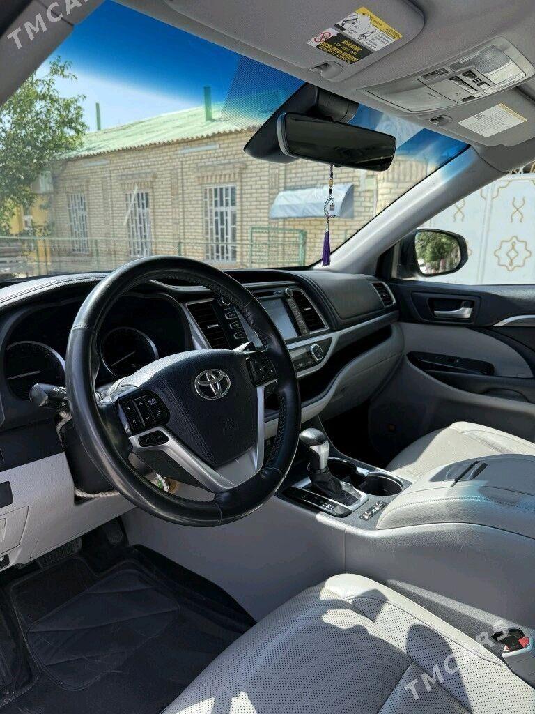 Toyota Highlander 2019 - 400 000 TMT - Aşgabat - img 7
