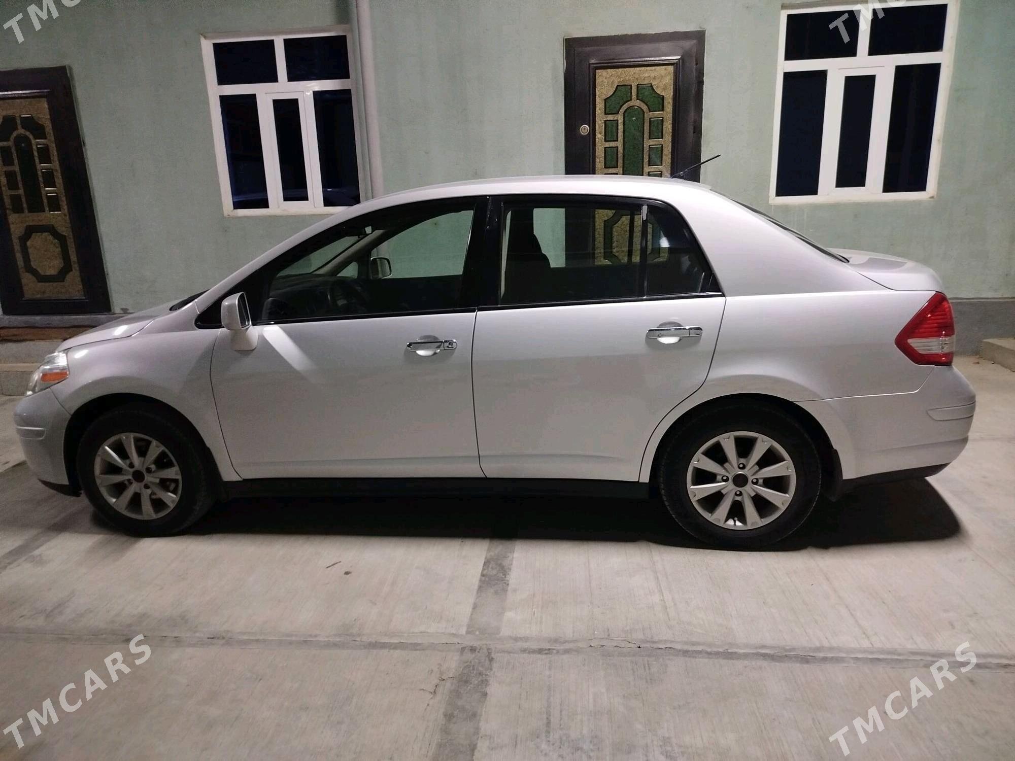 Nissan Versa 2010 - 138 000 TMT - Гёкдепе - img 2