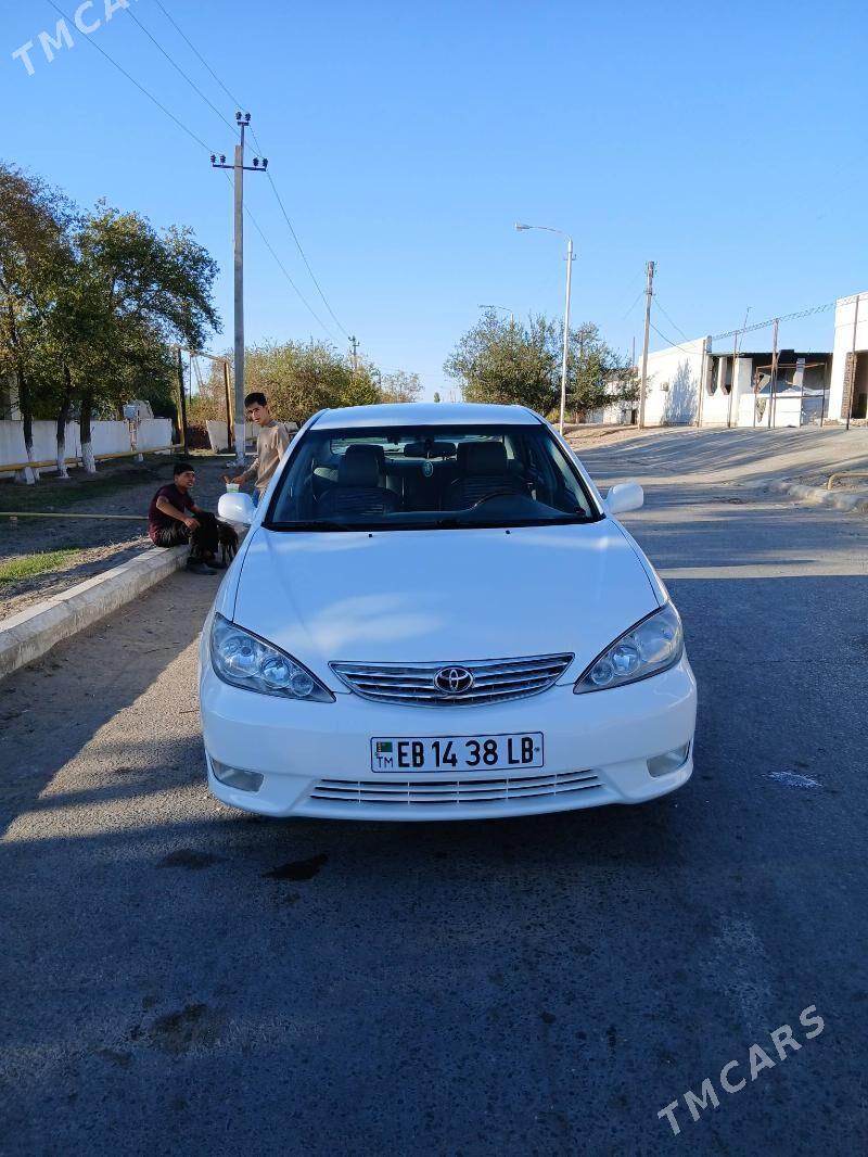 Toyota Camry 2004 - 185 000 TMT - Газаджак - img 3