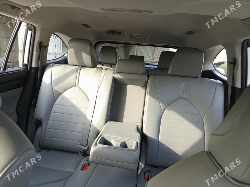 Toyota Highlander 2021 - 510 000 TMT - Мары - img 8