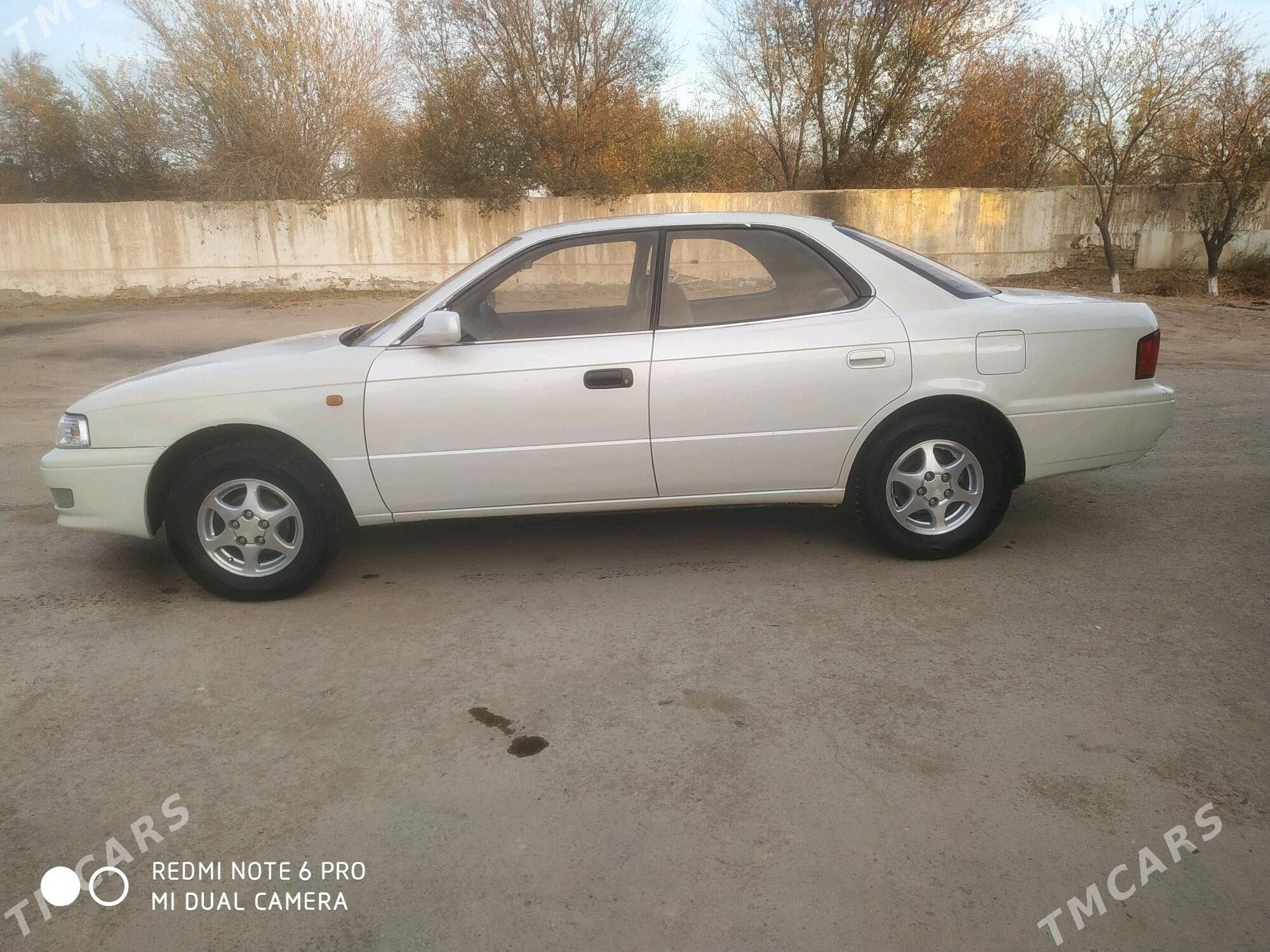 Toyota Vista 1995 - 70 000 TMT - Акдепе - img 2