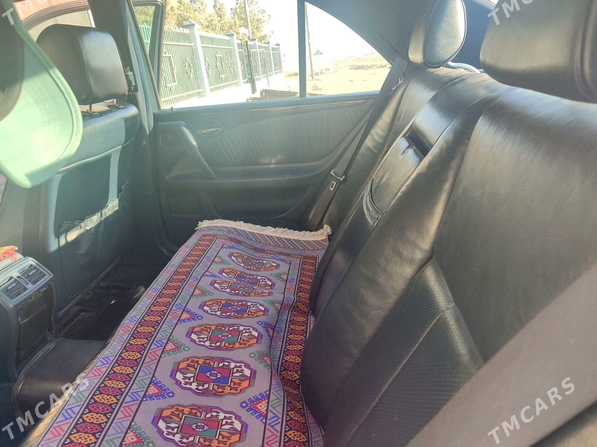 Mercedes-Benz E320 1996 - 80 000 TMT - Balkanabat - img 4