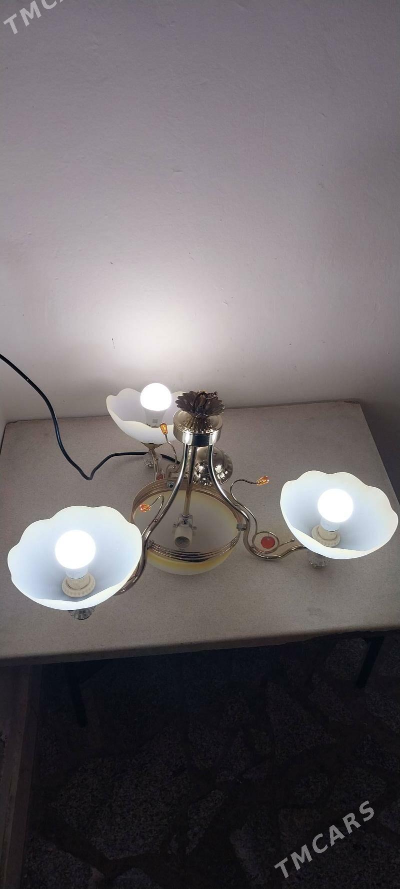 lýustra - Howdan "A" - img 2