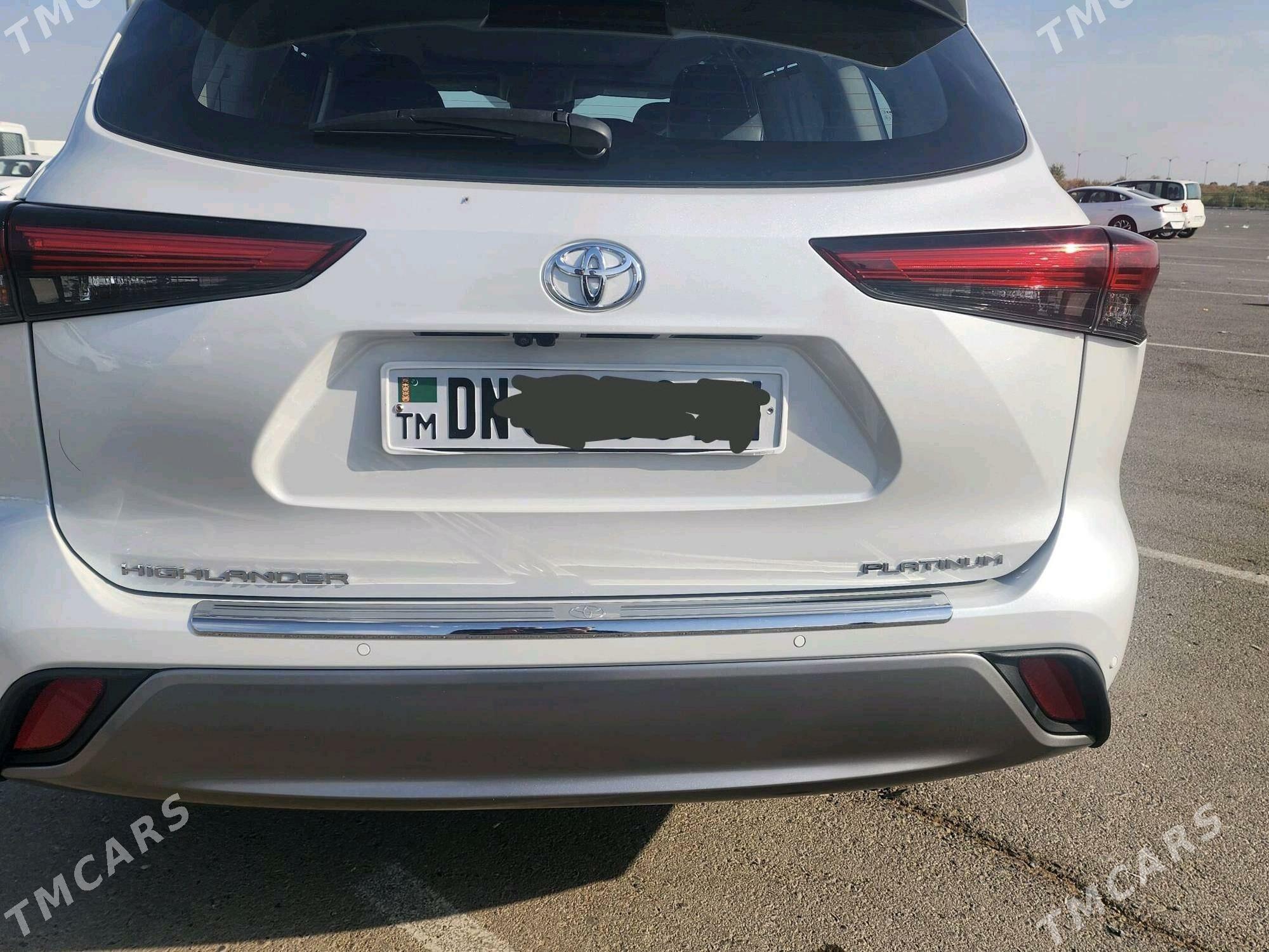 Toyota Highlander 2023 - 670 000 TMT - Bedew - img 1