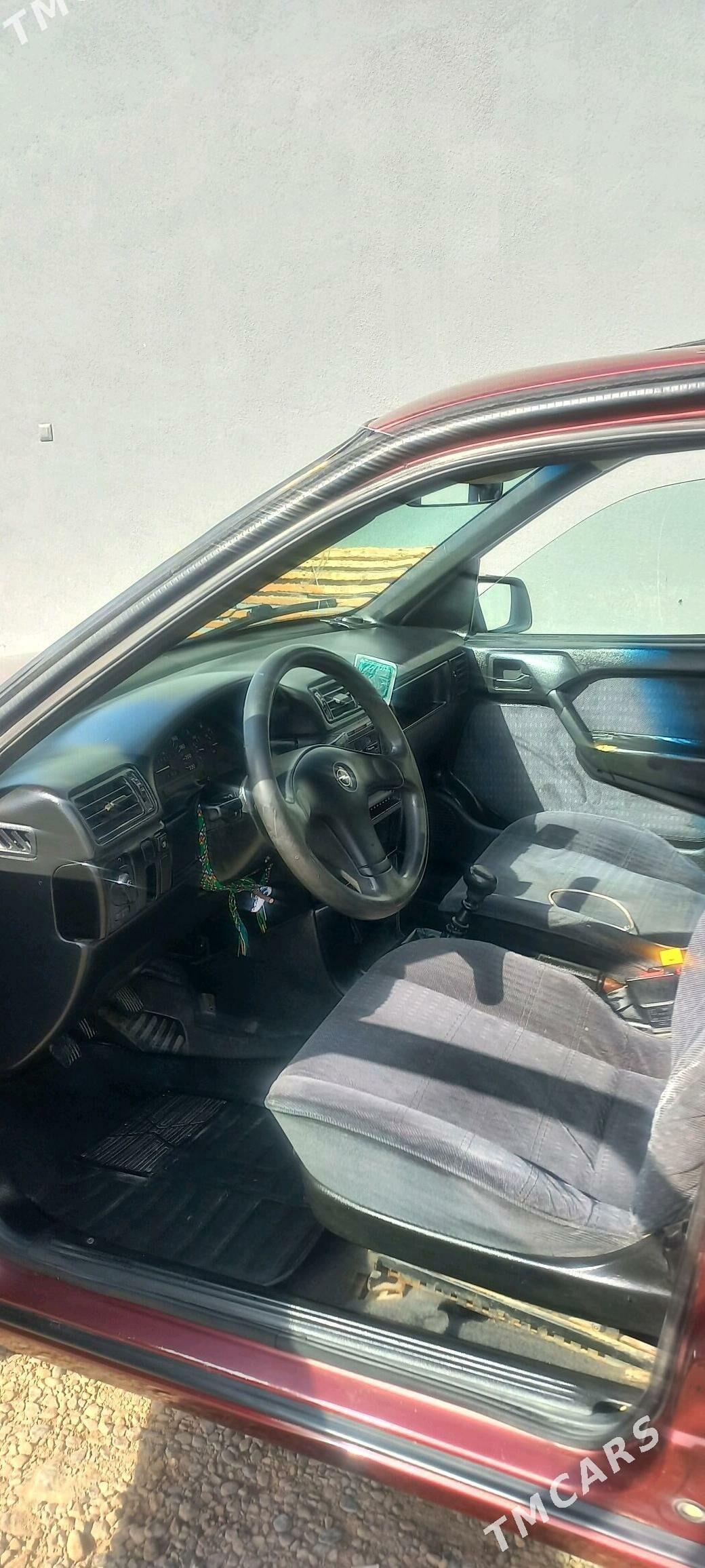 Opel Vectra 1993 - 39 000 TMT - Mary - img 7