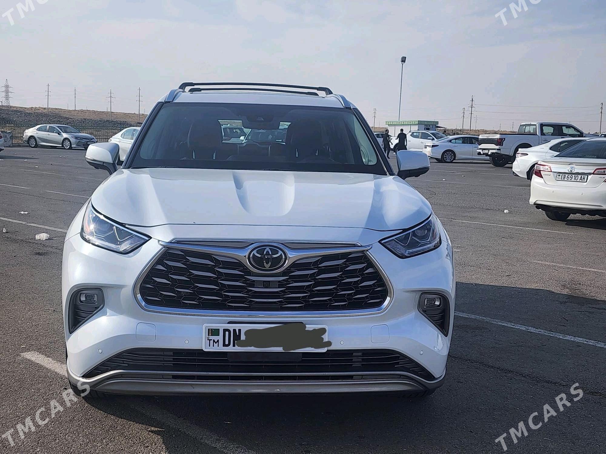 Toyota Highlander 2023 - 670 000 TMT - Bedew - img 3
