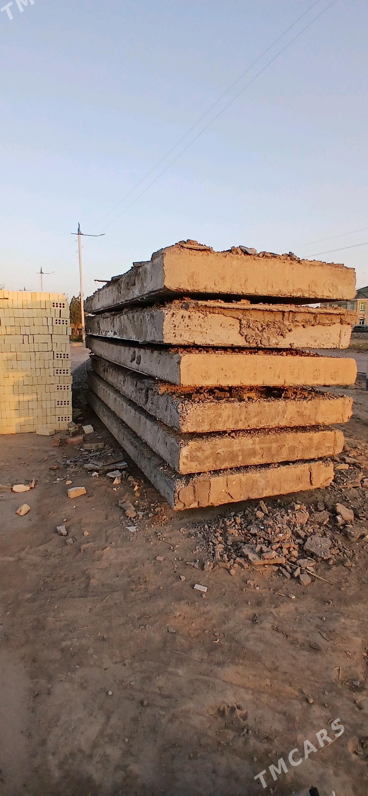 Plite beton 4.80 1.50 12 stuk - Мары - img 1