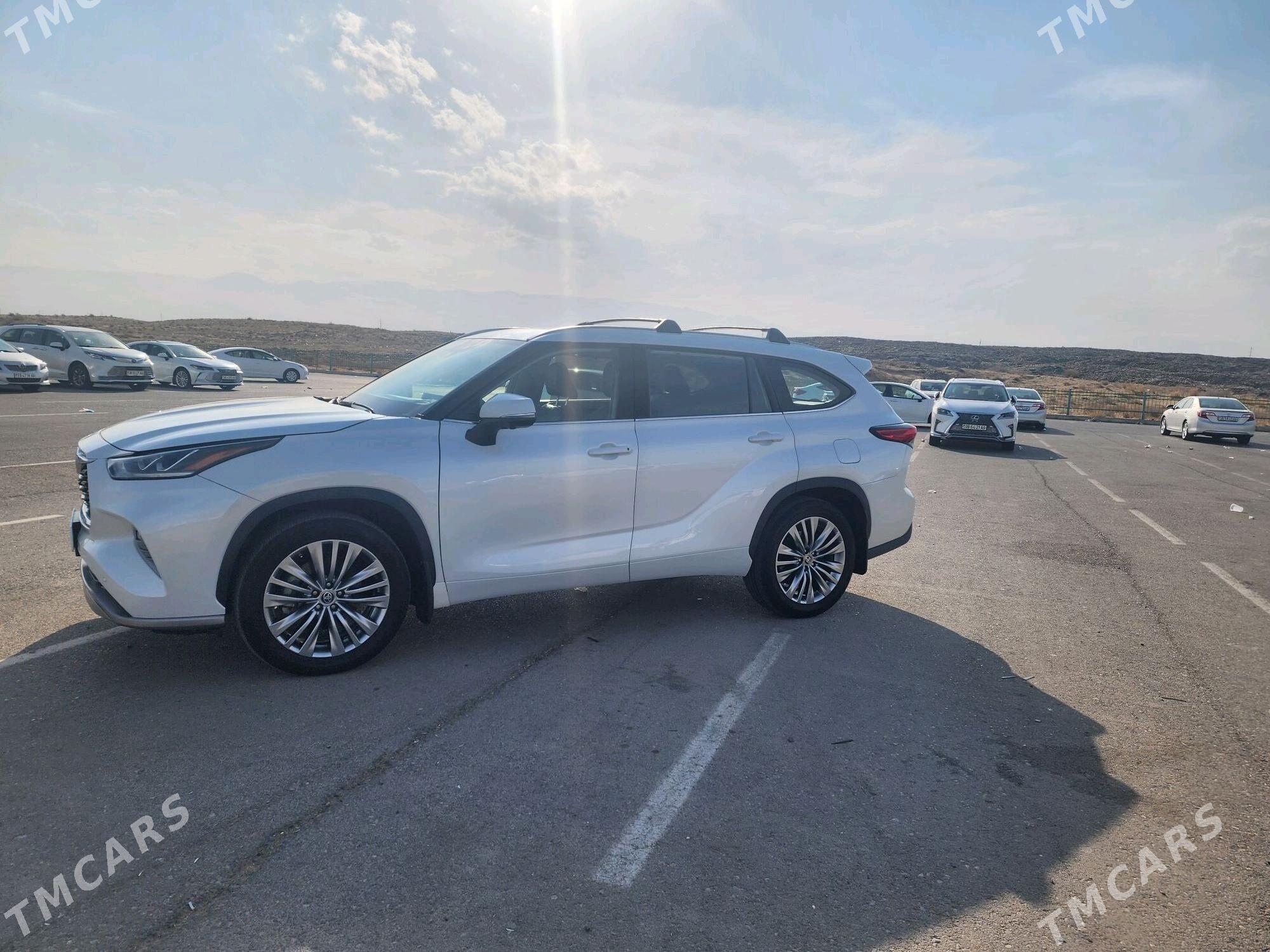 Toyota Highlander 2023 - 670 000 TMT - Bedew - img 5