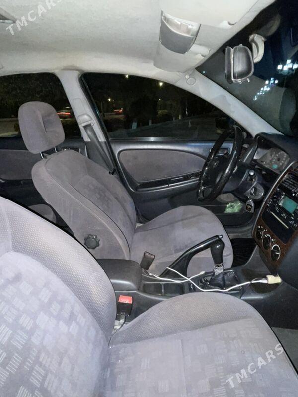 Toyota Avensis 2002 - 95 000 TMT - Дашогуз - img 1