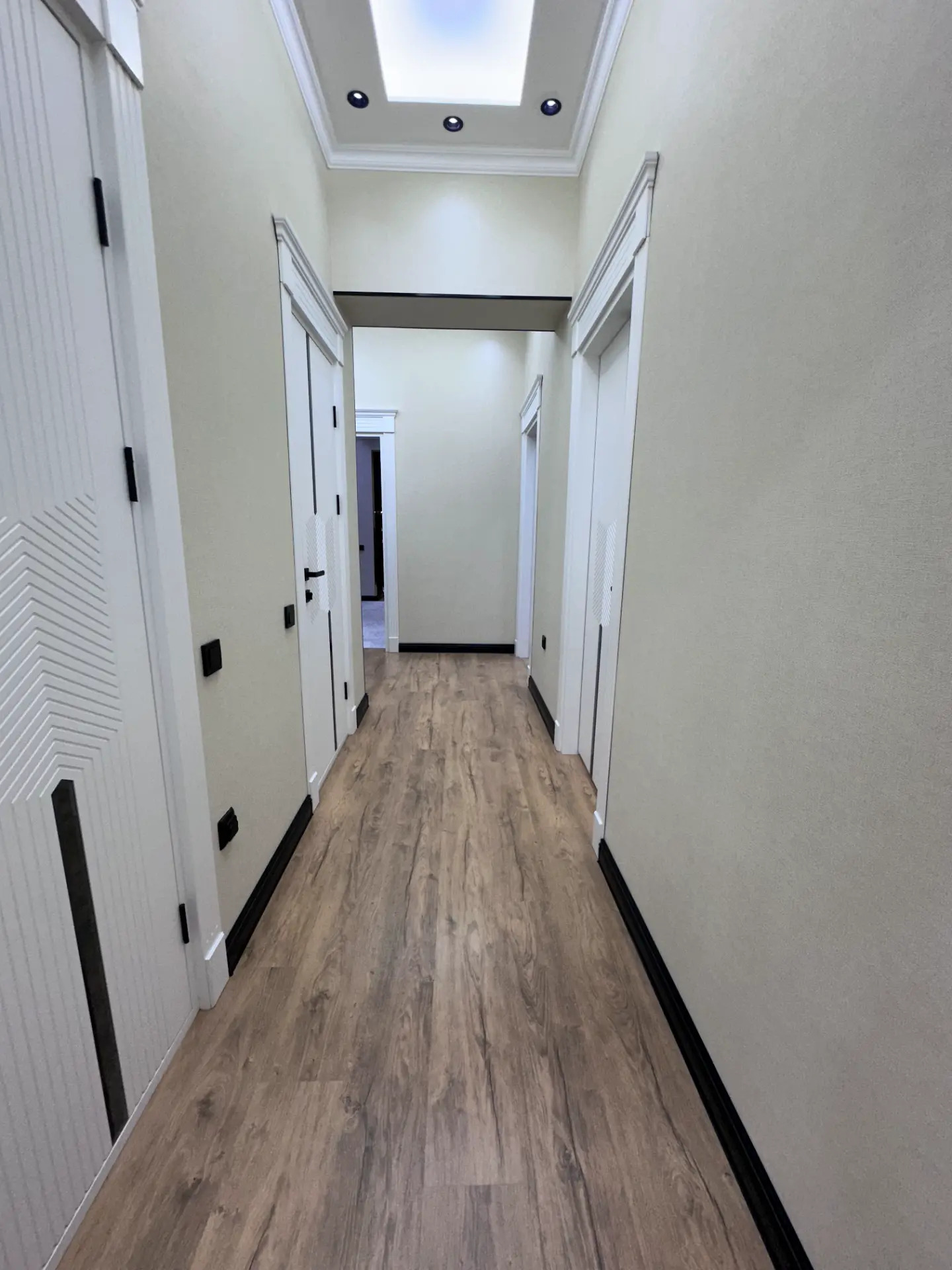 Büzmeýin 3 Kom 2/1 wysoki pata - Бузмеин - img 3