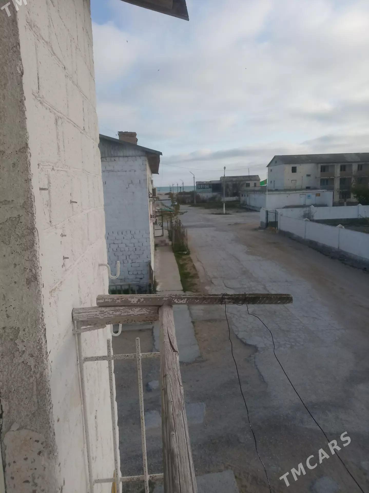 жай сатлык 2 ком 2 этаж углово - Ашхабад - img 2