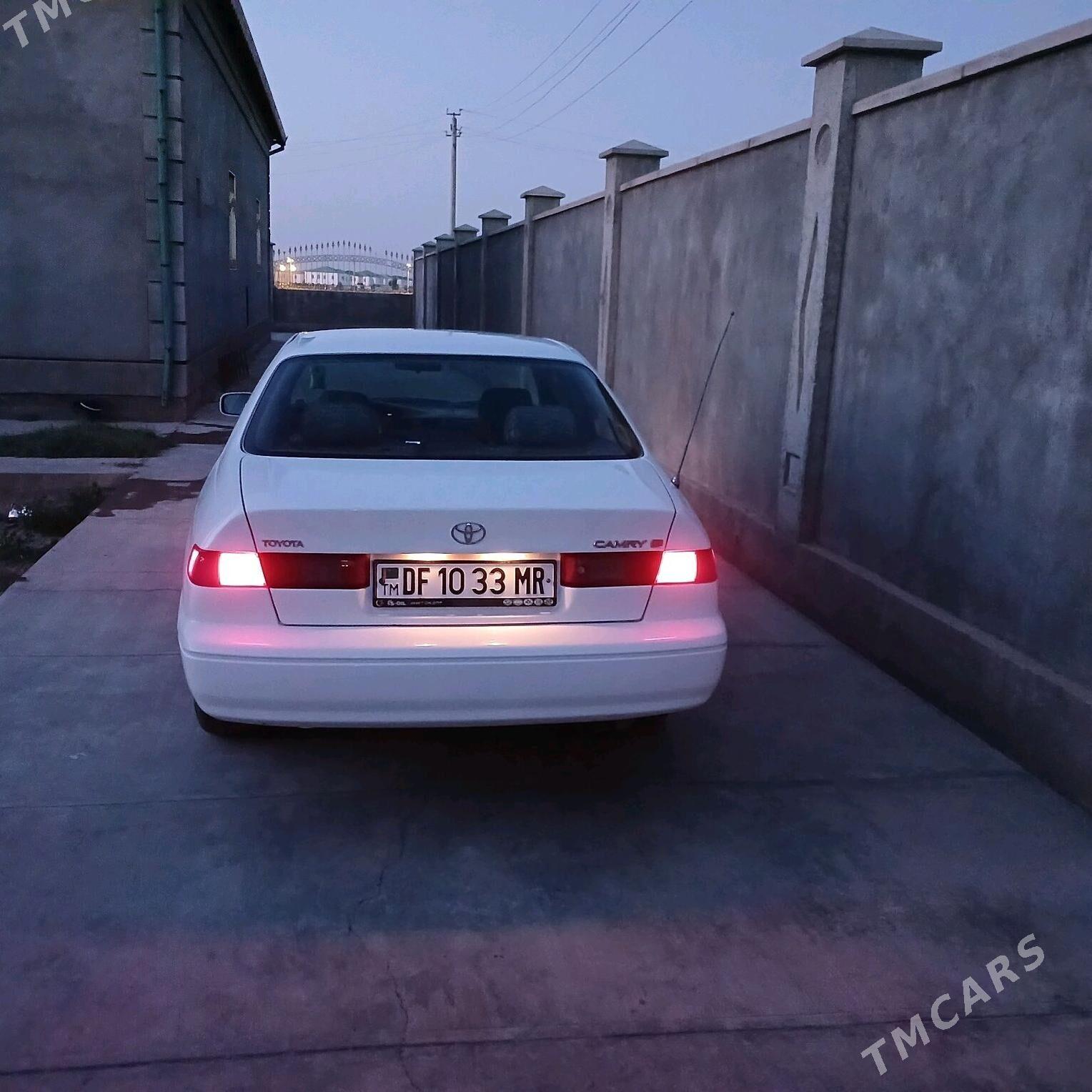 Toyota Camry 1998 - 130 000 TMT - Дашогуз - img 5