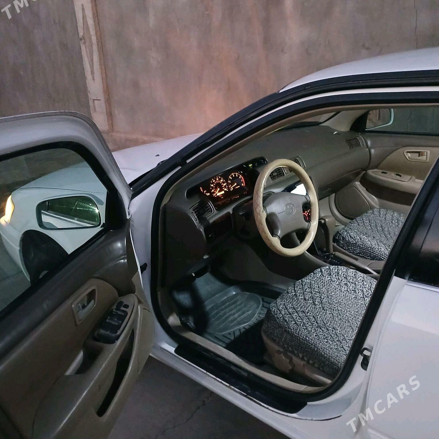 Toyota Camry 1998 - 130 000 TMT - Дашогуз - img 3