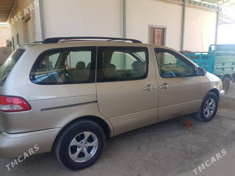 Toyota Sienna 2002 - 160 000 TMT - Акдепе - img 4