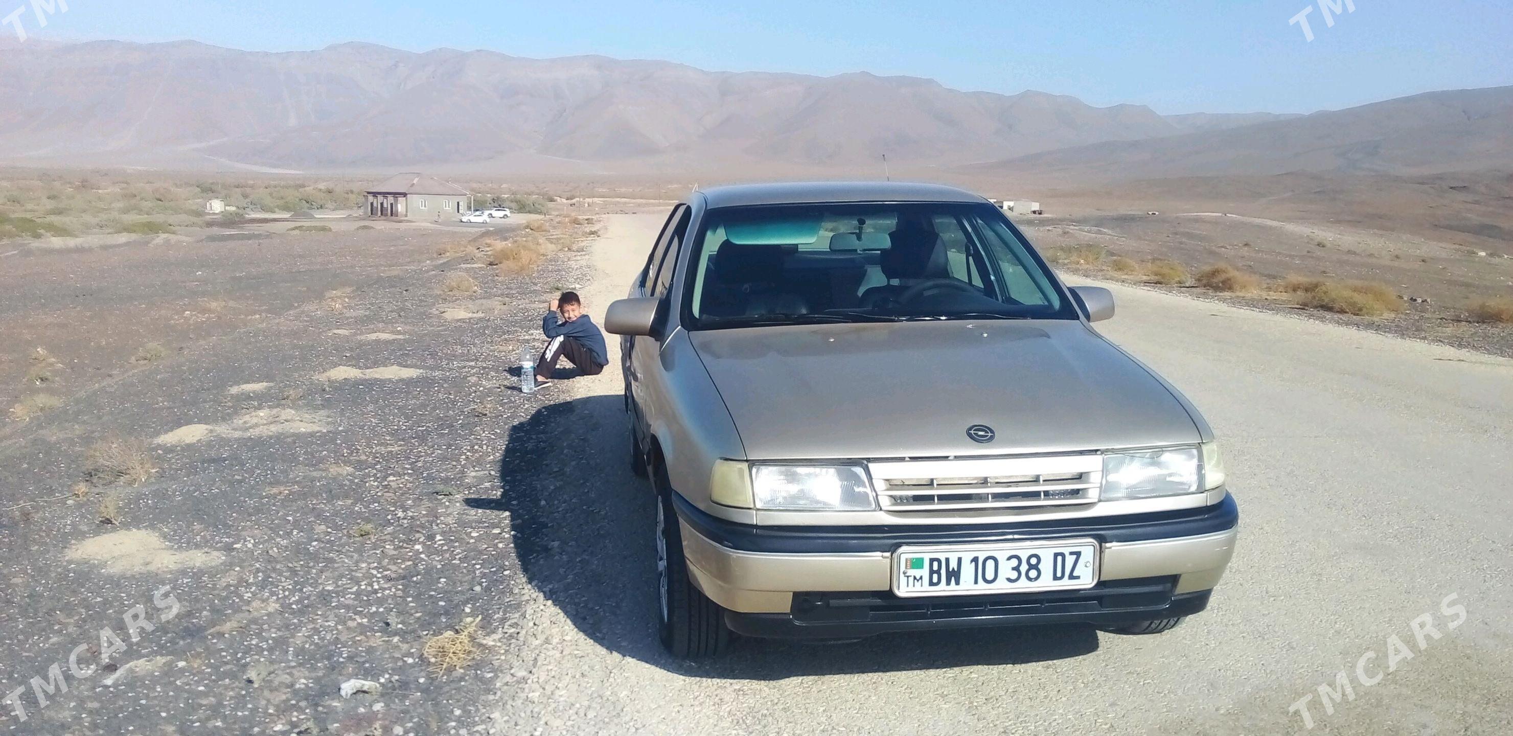 Opel Vectra 1992 - 32 000 TMT - Гурбансолтан Едже - img 3