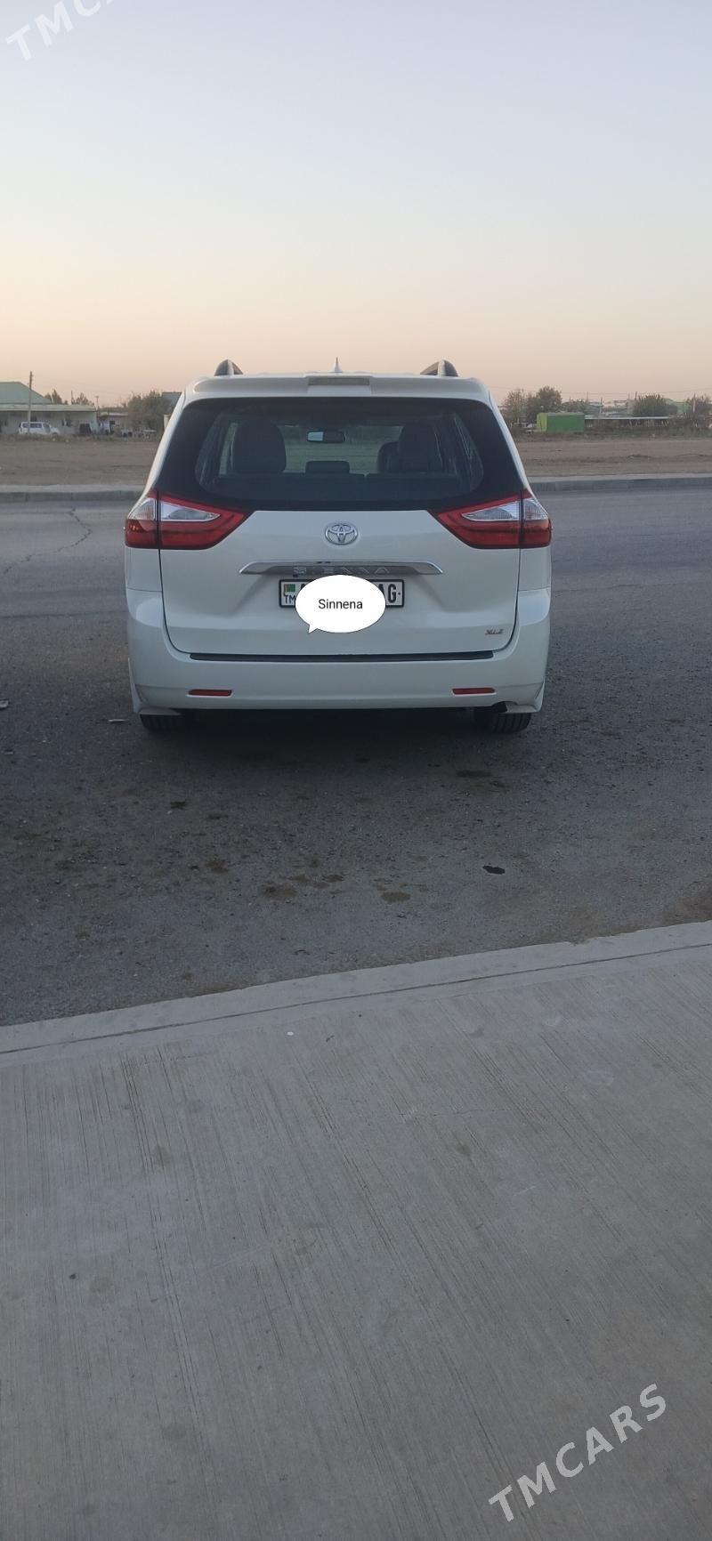 Toyota Sienna 2018 - 550 000 TMT - Aşgabat - img 2