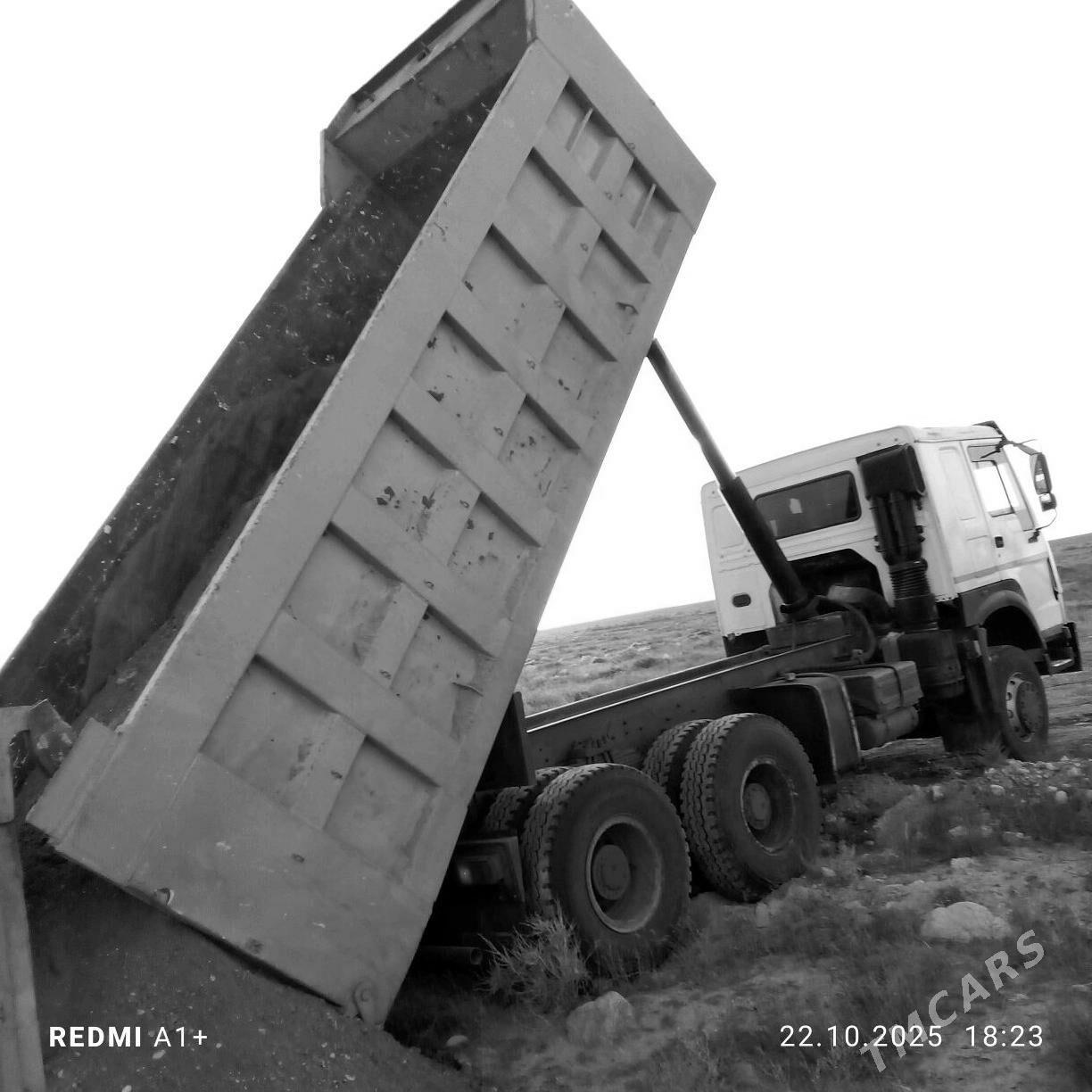 Howo Sinotruk 2010 - 420 000 TMT - Гумдаг - img 3