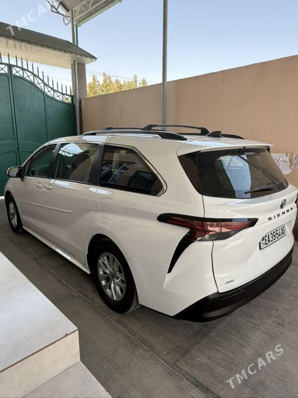 Toyota Sienna 2022 - 455 000 TMT - Aşgabat - img 4
