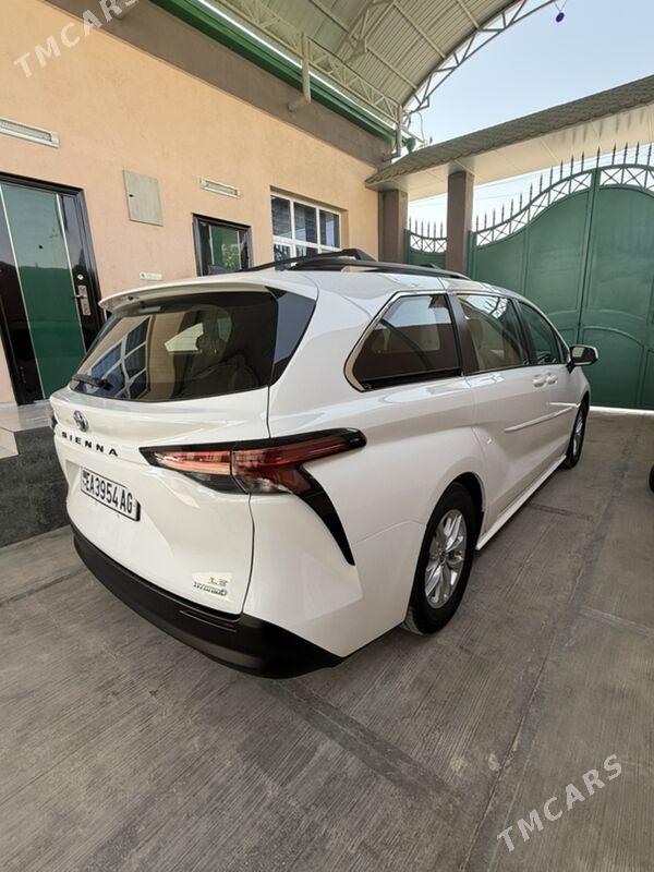 Toyota Sienna 2022 - 455 000 TMT - Aşgabat - img 3