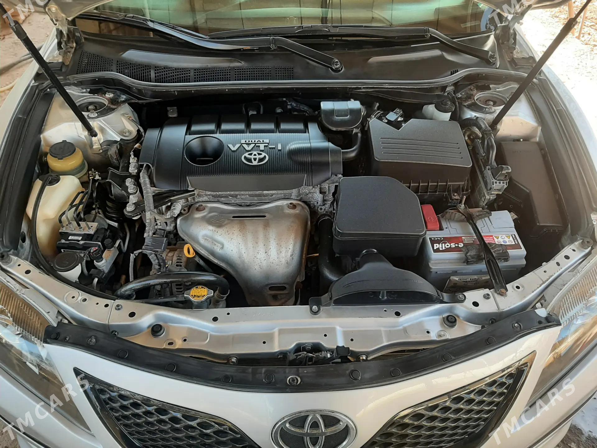 Toyota Camry 2010 - 225 000 TMT - Дашогуз - img 4