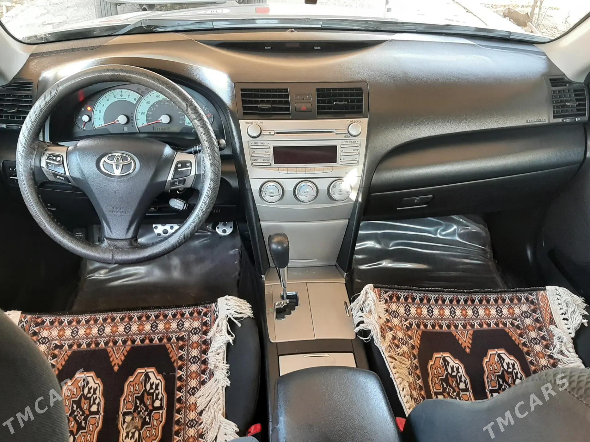 Toyota Camry 2010 - 225 000 TMT - Дашогуз - img 2