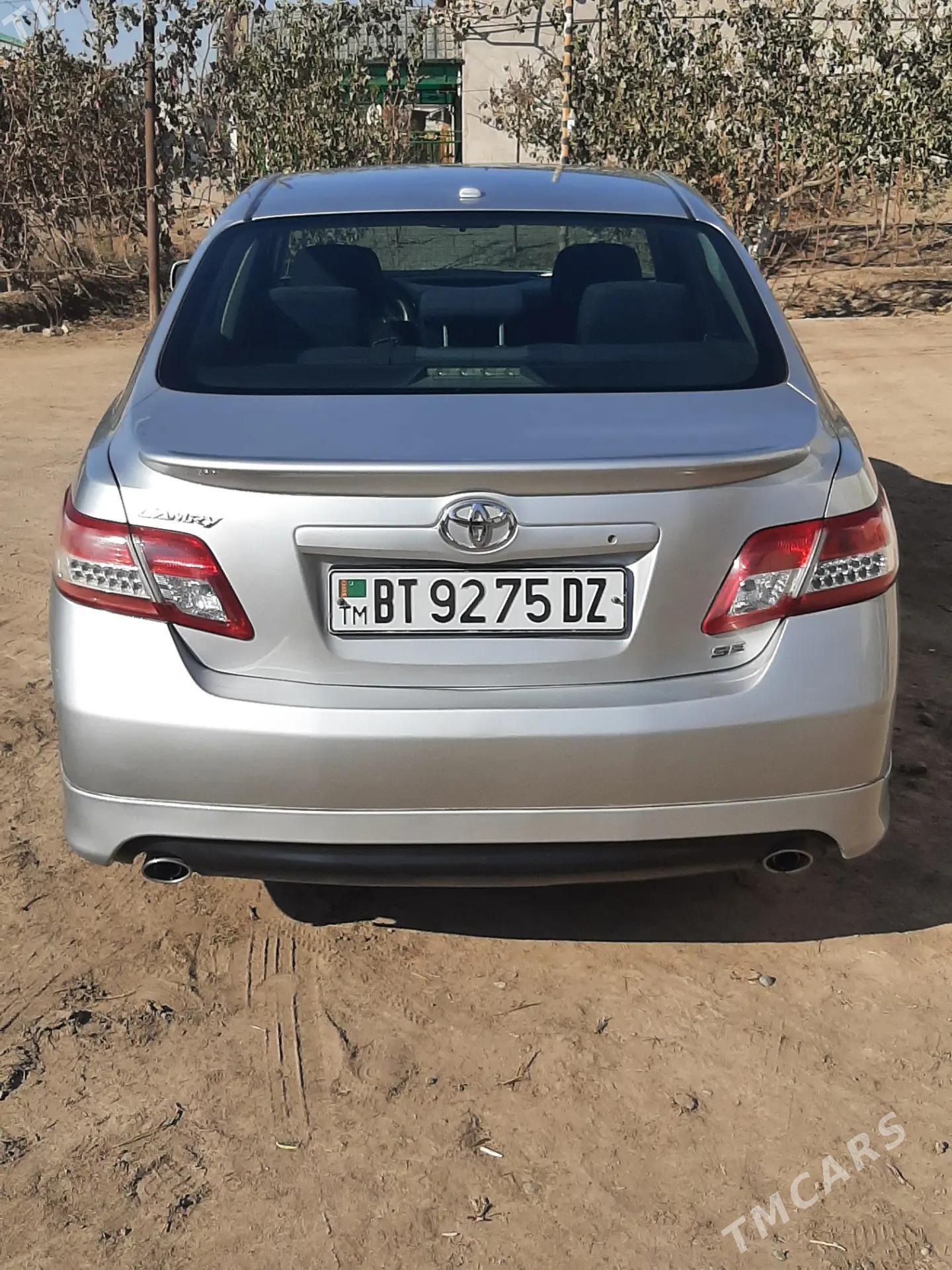 Toyota Camry 2010 - 225 000 TMT - Дашогуз - img 3