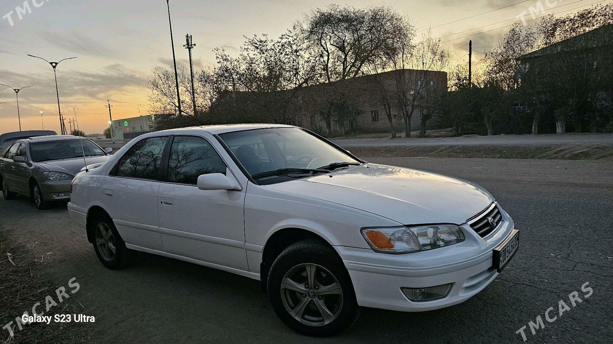 Toyota Camry 2001 - 175 000 TMT - Köneürgenç - img 3