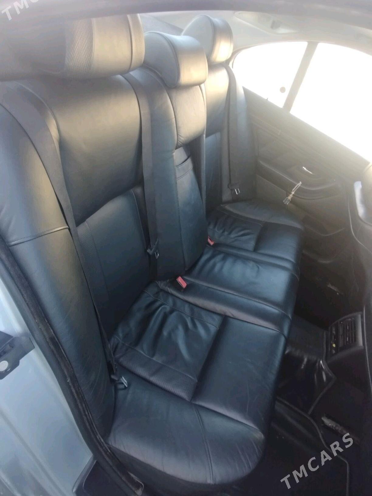 BMW E39 1997 - 105 000 TMT - Sarahs - img 4