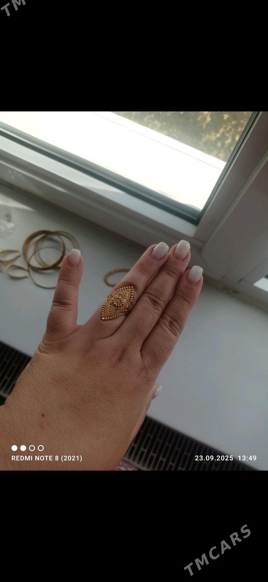 Bujuterya komplekt - Büzmeýin - img 3