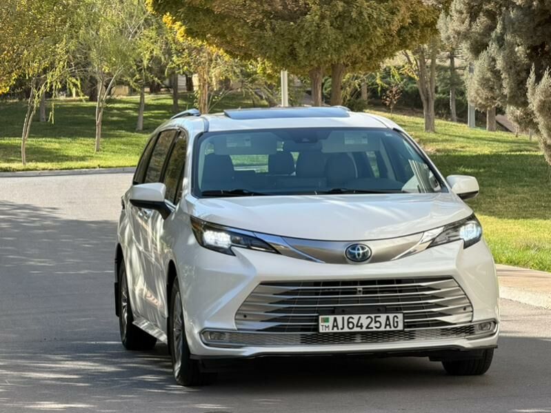 Toyota Sienna 2021 - 459 000 TMT - Ашхабад - img 2