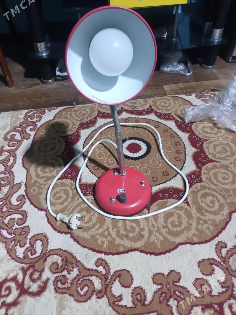 Swetilnik nastolnyý - Büzmeýin - img 1