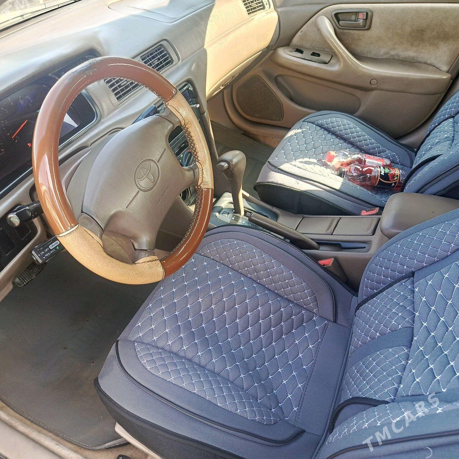 Toyota Camry 1998 - 130 000 TMT - Köneürgenç - img 2