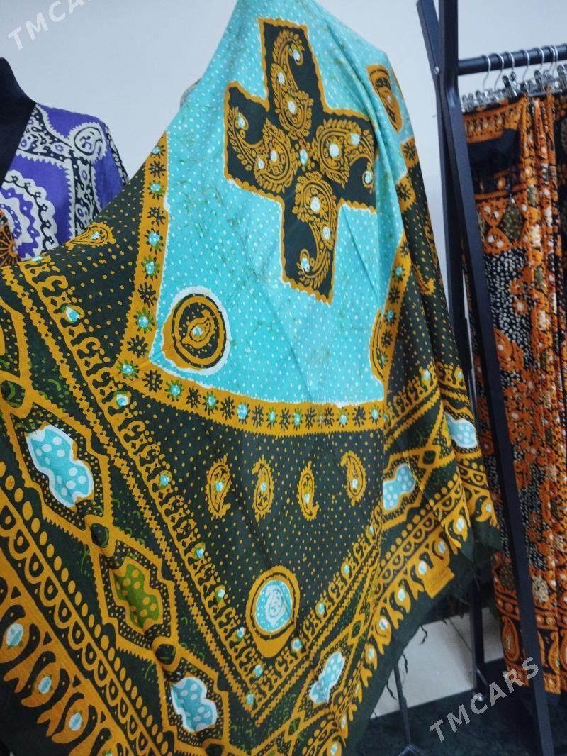 oyme eyran cilleler we italyan - Garaşsyzlygyň 15 ýyllygy Söwda Merkezi - img 2